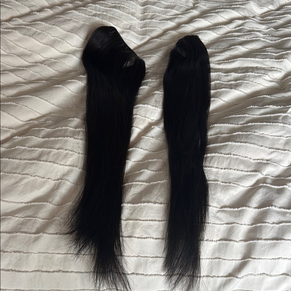 New Aqua 24” hair extensions. Colors 1N and 1B, two packs!